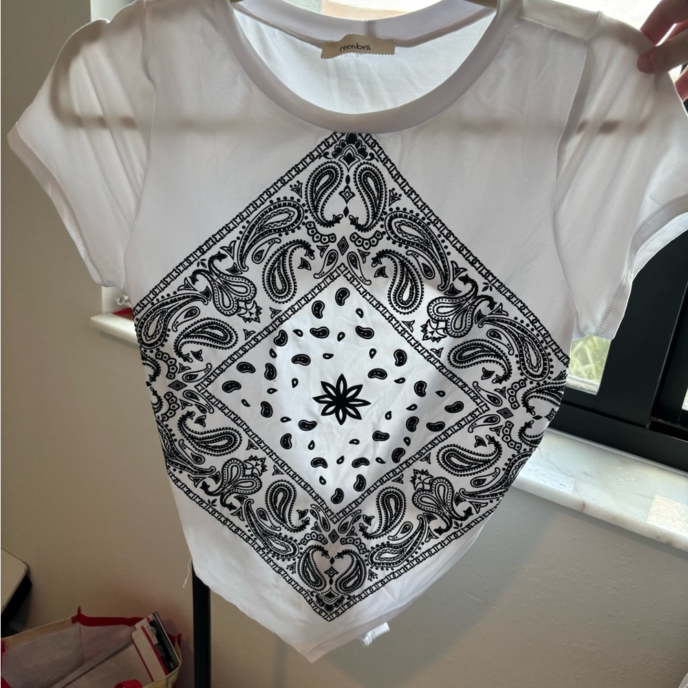TeenBell White and Black Graphic Crop Top Short Sleeve
